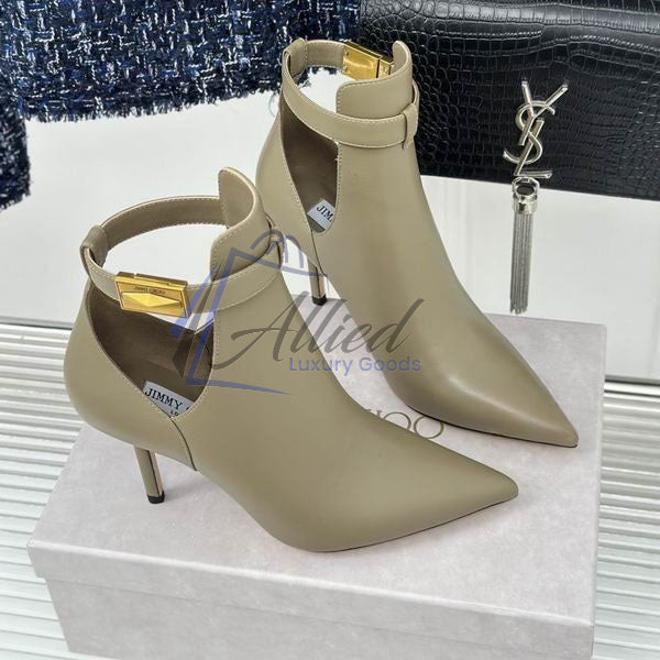 Women's shoes