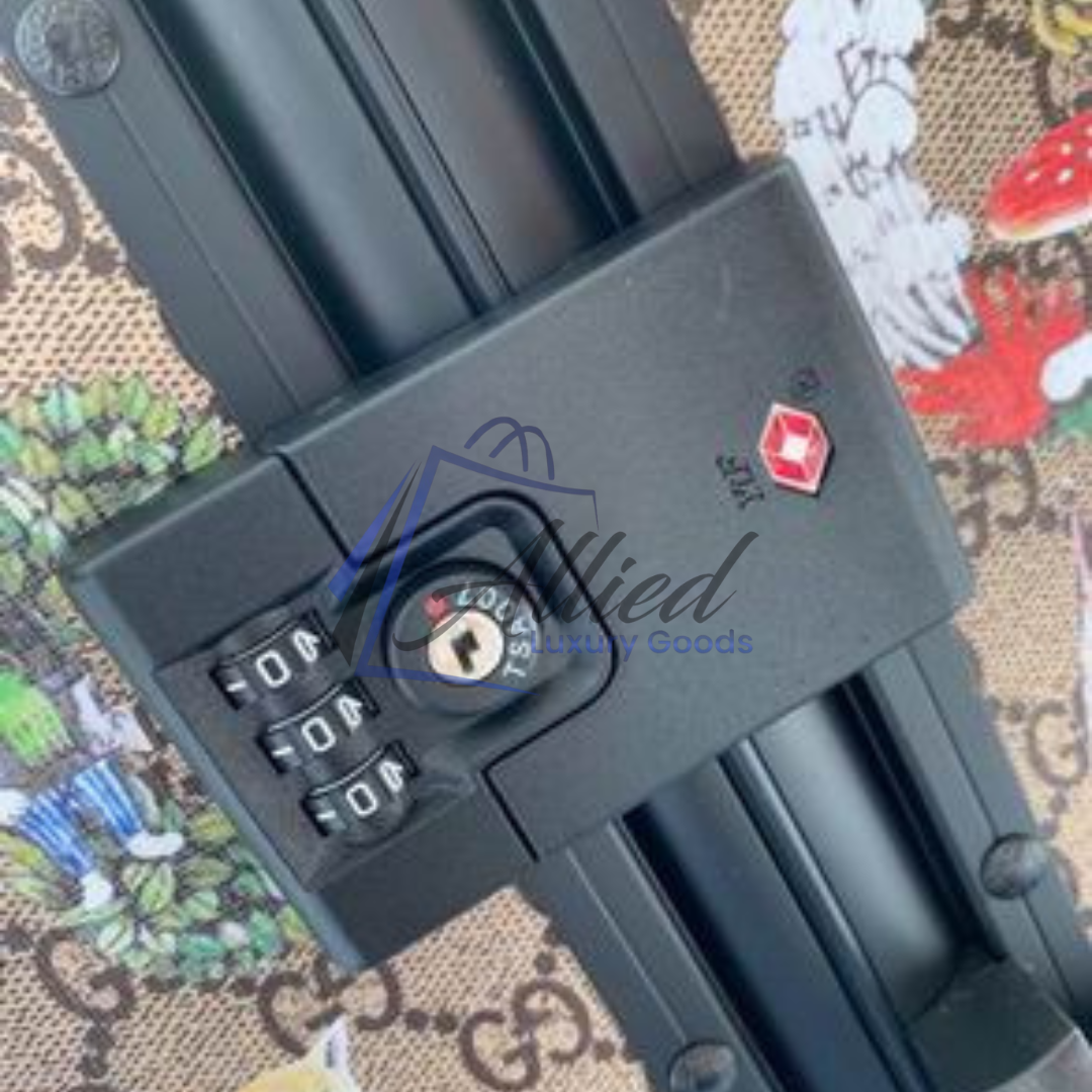 Gucci Teddy Bear Ravel Travel Bag – Collector’s Edition