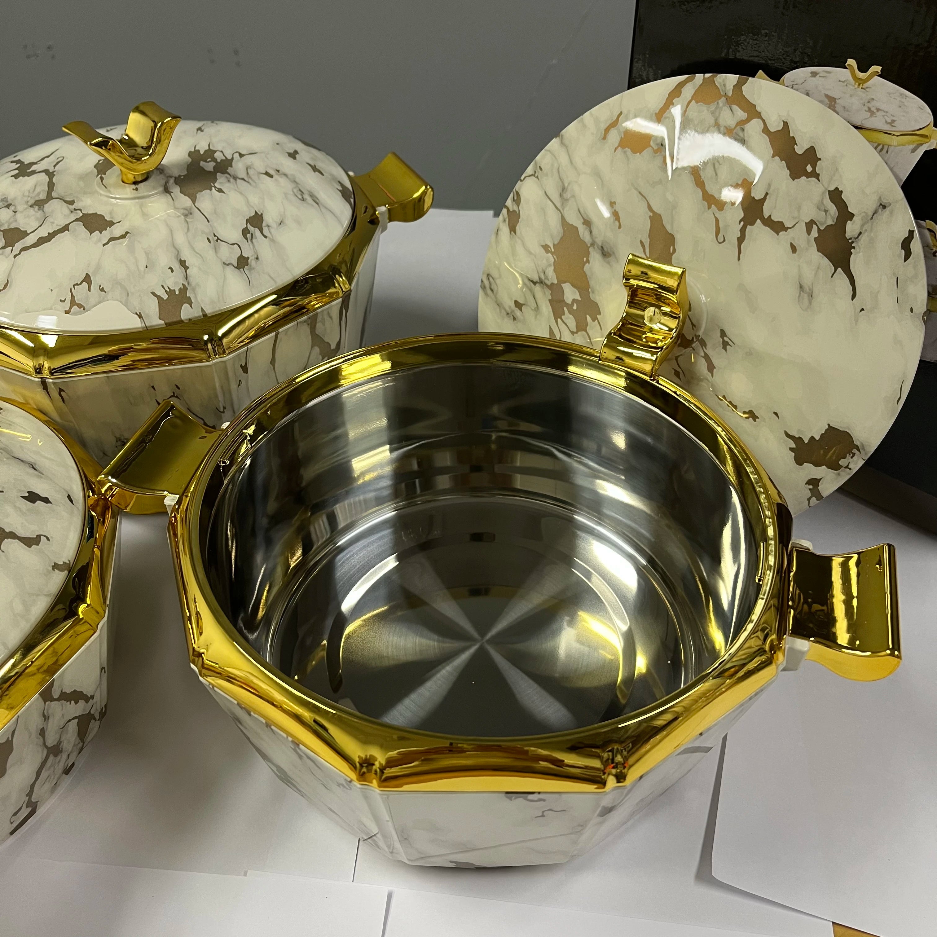 Round Thermal Insulated Plastic Storage with Bags