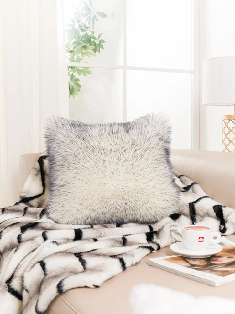 High-end Fluffy Faux Fox Fur Throw Pillows Decor Home High Quality Plush Back Cushion for Sofa Bed Chair Super Soft Cushion Cozy