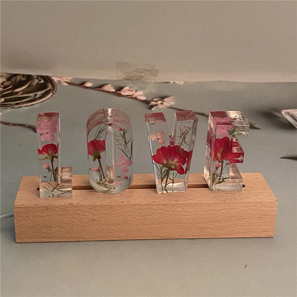 Personalized Custom 26 Letter Initial Pressed Dried Flower Nightlight USB LED Wood Base Night Light Home Decor Unique Gift