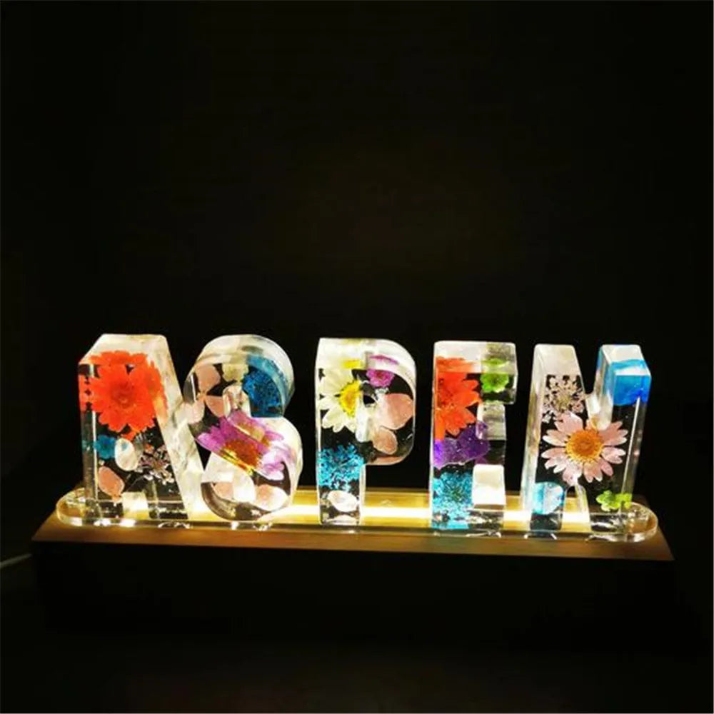 Personalized Custom 26 Letter Initial Pressed Dried Flower Nightlight USB LED Wood Base Night Light Home Decor Unique Gift