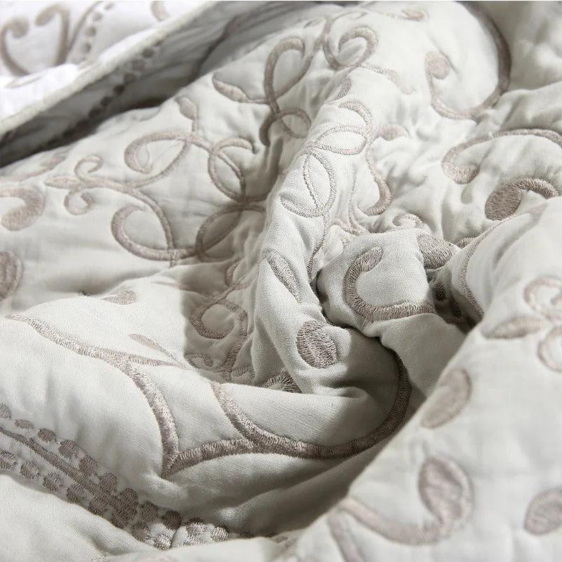 Luxury Embroidered Cotton Quilt Set – 3-Piece Bedding Collection