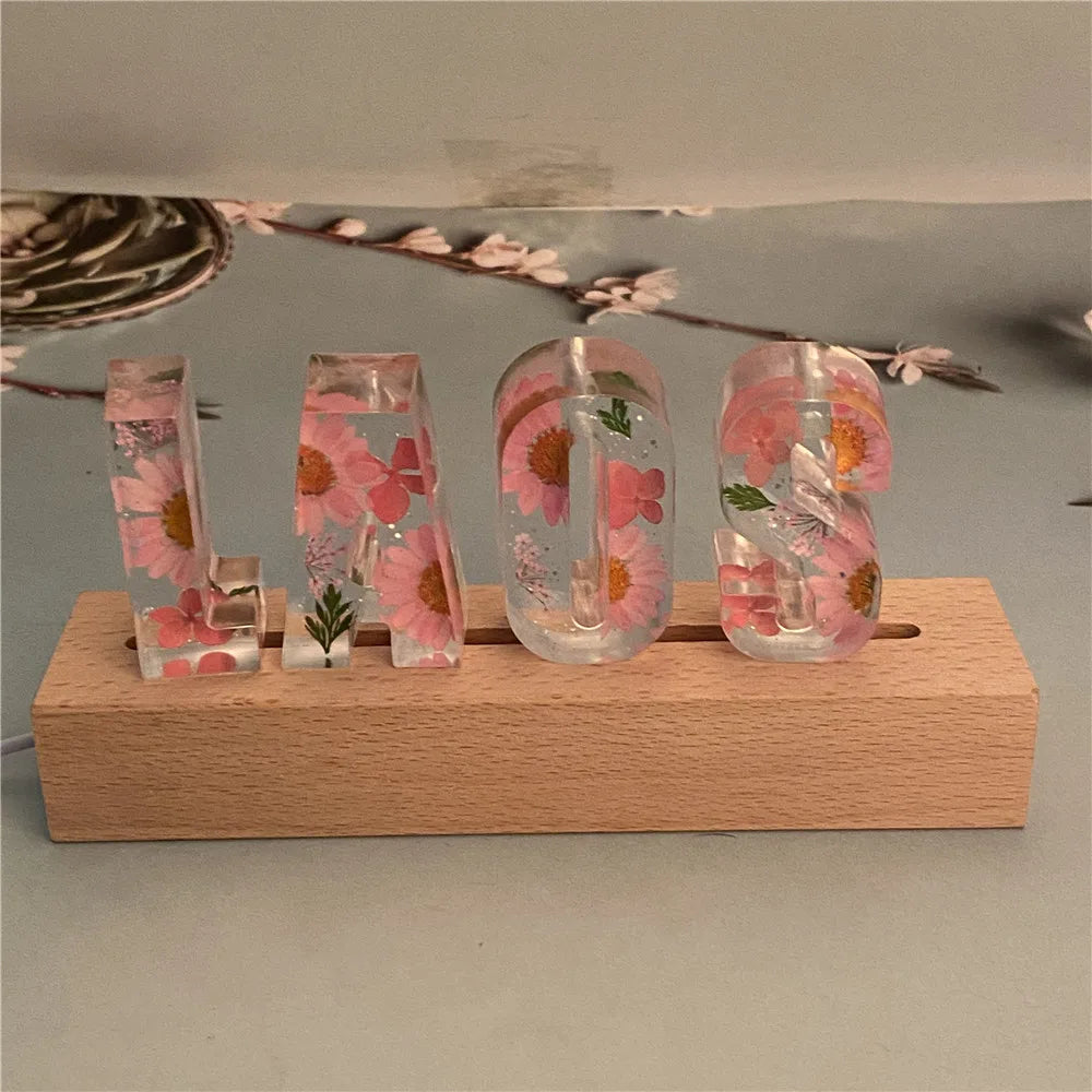 Personalized Custom 26 Letter Initial Pressed Dried Flower Nightlight USB LED Wood Base Night Light Home Decor Unique Gift