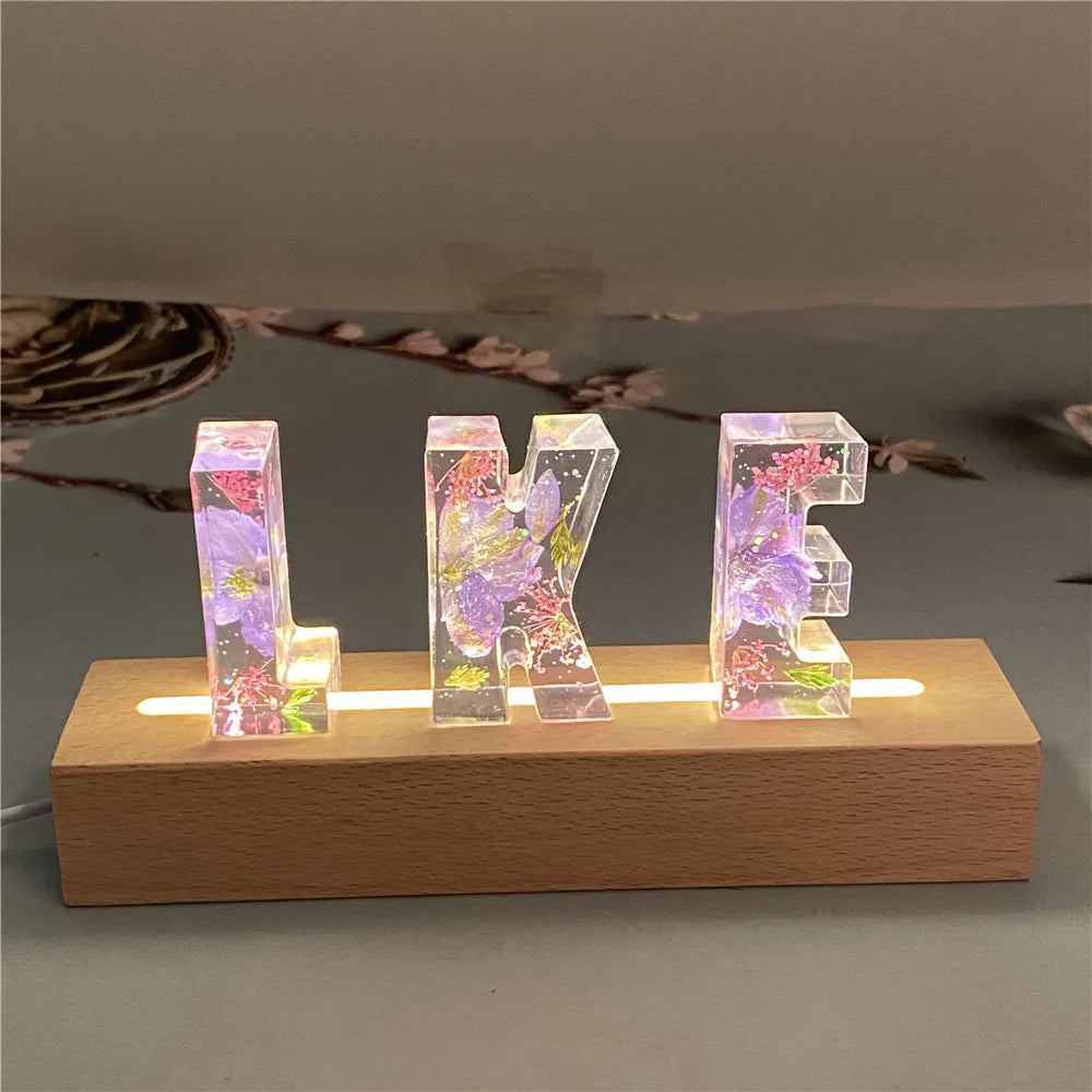 Personalized Custom 26 Letter Initial Pressed Dried Flower Nightlight USB LED Wood Base Night Light Home Decor Unique Gift