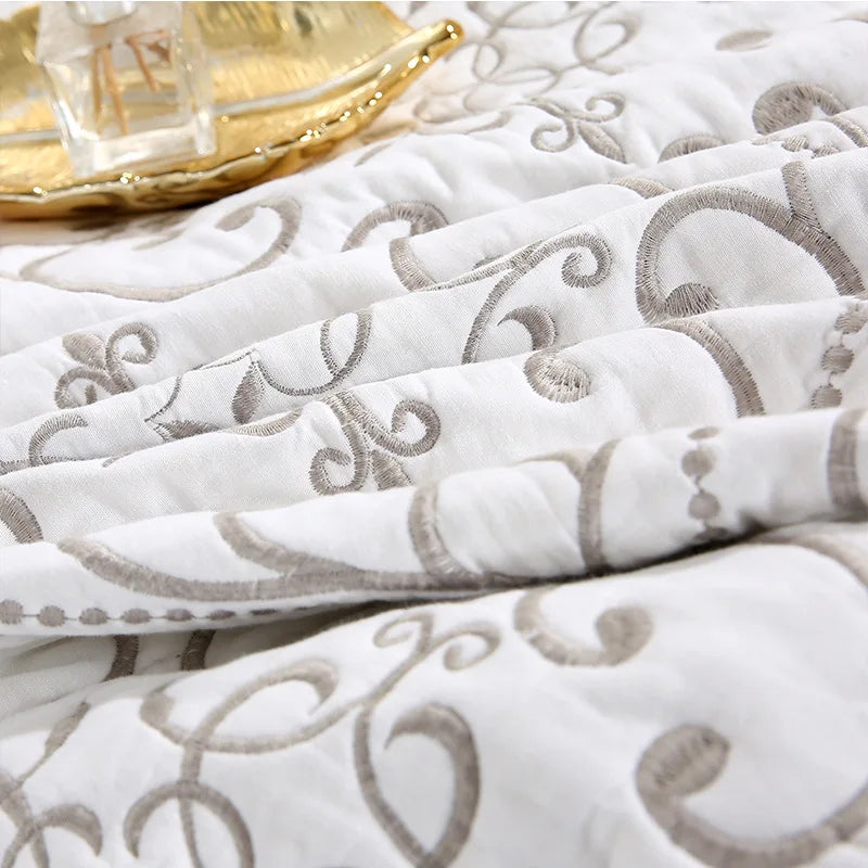 Luxury Embroidered Cotton Quilt Set – 3-Piece Bedding Collection