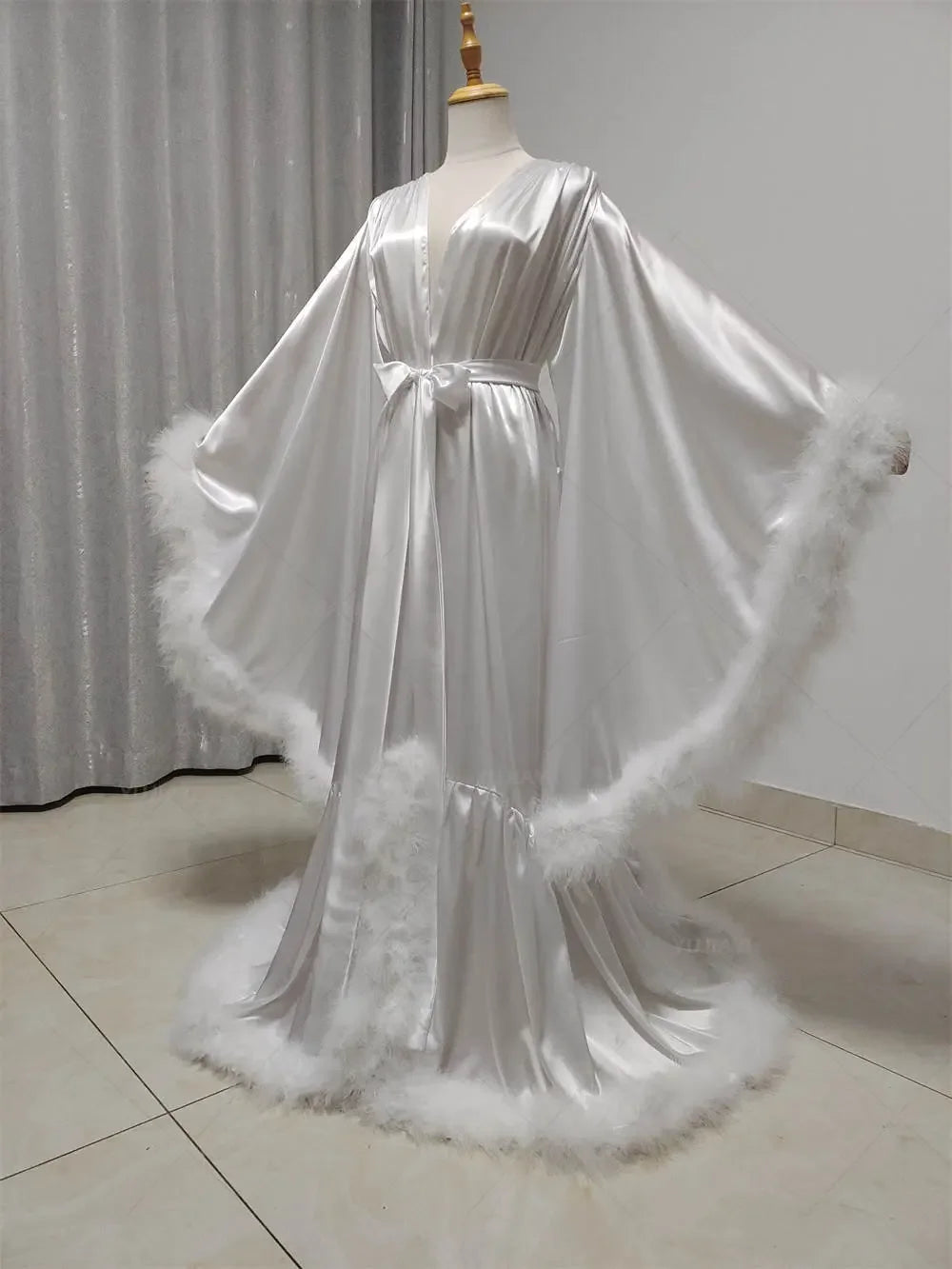 Bathrobe for Women Flare Sleeves Feather Bridal Robe Nightgown Silk Illusion Long Wedding Scarf Dressing Gown Photography Dress