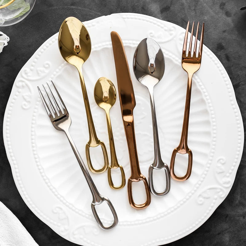 24Pcs Creativity European Style Luxury Cutlery Set Knife Fork Spoon Stainless Steel Tableware Elegant Dinnerware Hangable Design