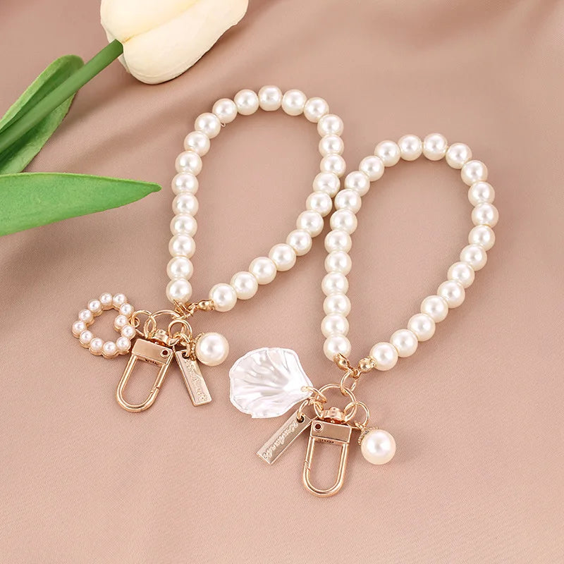 Cute Pearl Keychain Luxury Women Jewelry Shiny Pearl Bead Shell Phone Bag Backpack Charm Accessory Car Key Key Chain Pendant