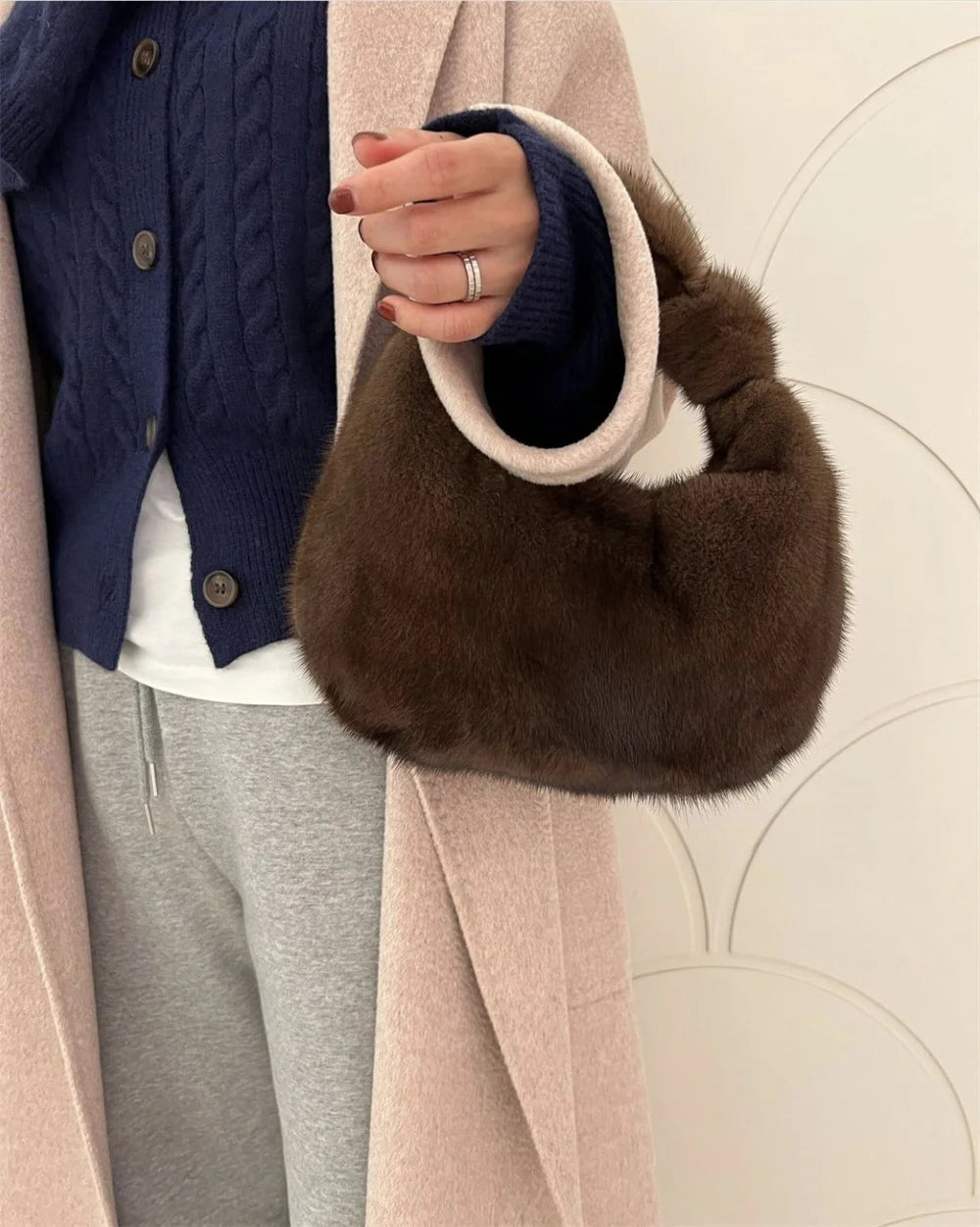 Designer Real Mink Fur Handbag Women's Soft Real Fur Weaving Knotting Handbags Women Party Evening Handbag Ladies Bag Real Fur