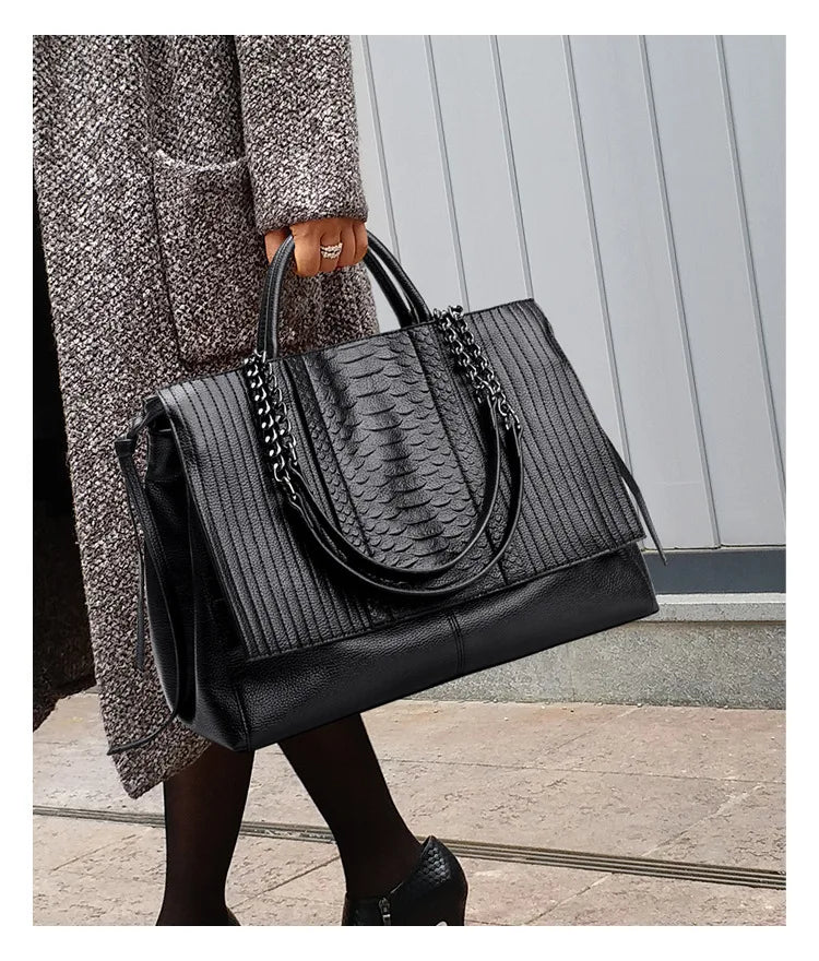 2023 New Large Capacity Fashion Women's Bag Luxury One shoulder Portable Tote Bag Office Briefcase Laptop One shoulder messenger