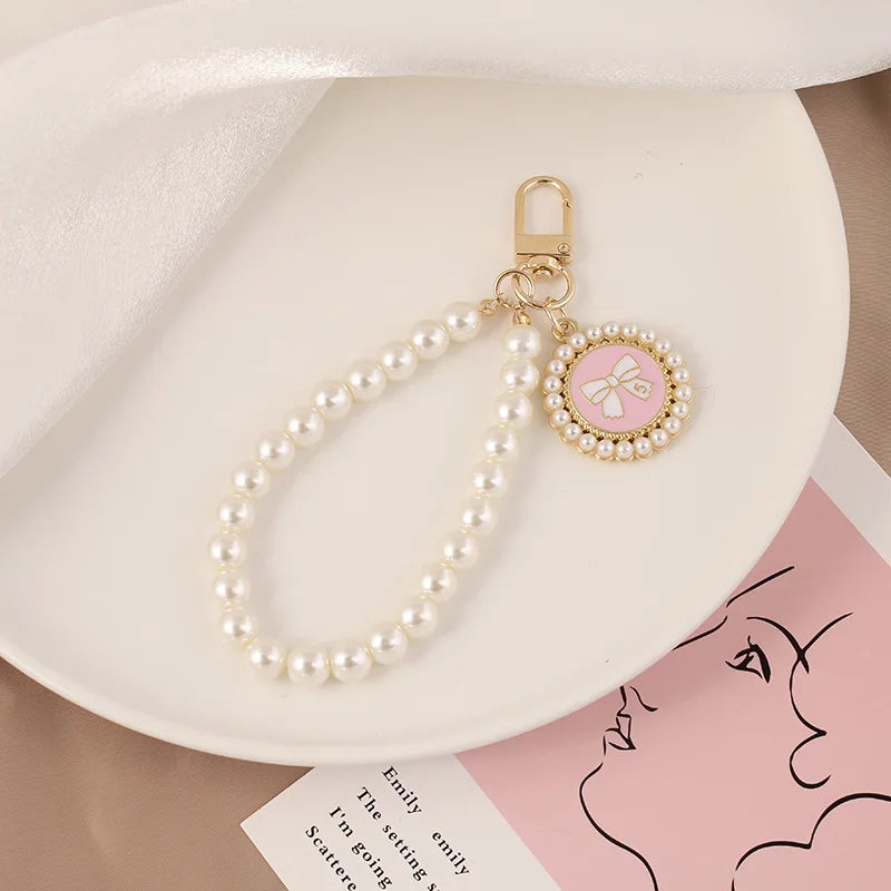 Cute Pearl Keychain Luxury Women Jewelry Shiny Pearl Bead Shell Phone Bag Backpack Charm Accessory Car Key Key Chain Pendant