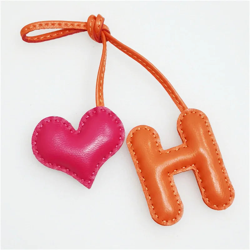 M H W A Y Heart Luxury Genuine Leather English Letter Keychain For Car Backpack Pendant Key Chain Women Bag Charm Accessories