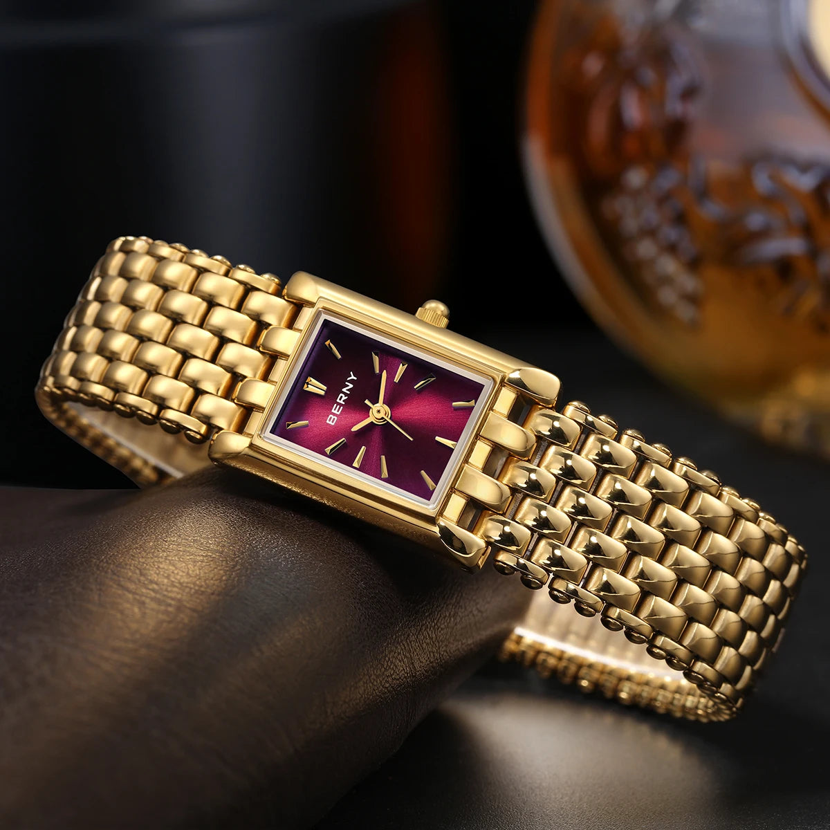 Elegant Square Quartz Wristwatch