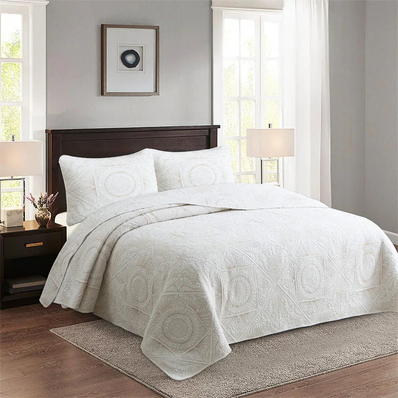 Roman Pattern Embroidered Cotton Quilt Set